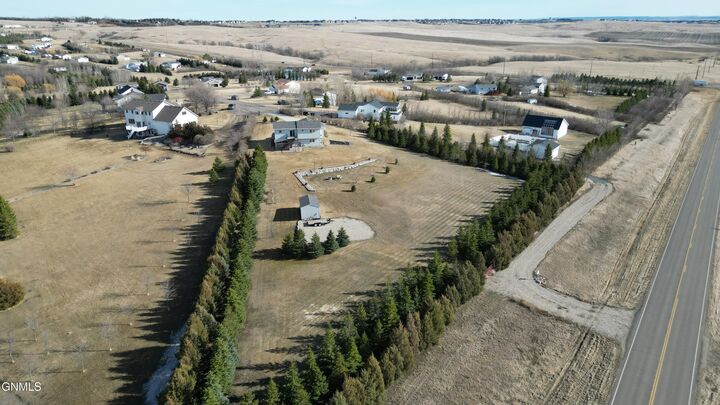 Property Photo:  2710 Big Sky Circle  ND 58503 