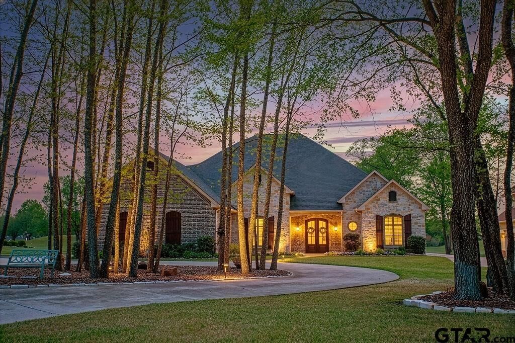 Property Photo:  120 Ryder Cup Trail  TX 75771 