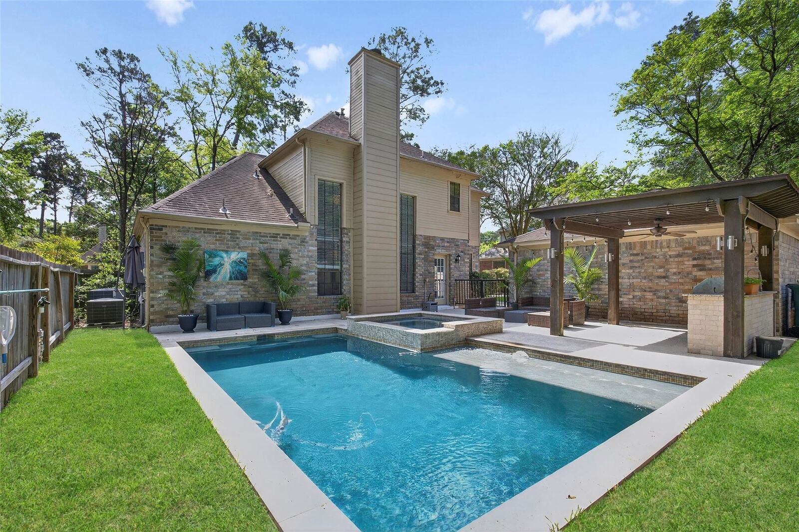 Property Photo:  14 Treestar Place  TX 77381 