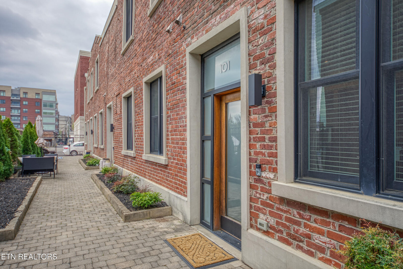 Property Photo: 101 Mews Way TN 37917