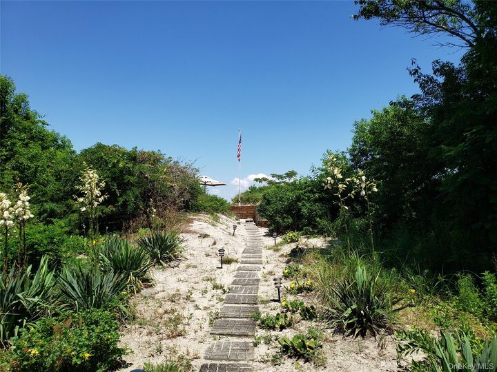 Property Photo:  252 Asharoken Avenue  NY 11768 