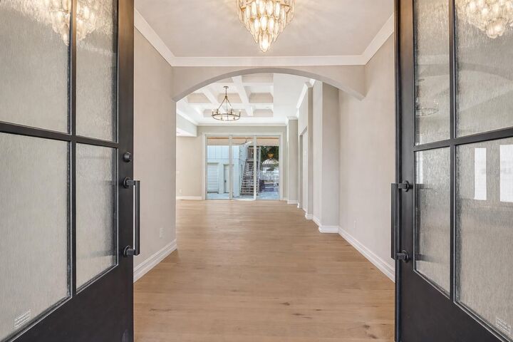 Property Photo:  1850 Webber Street  FL 34239 