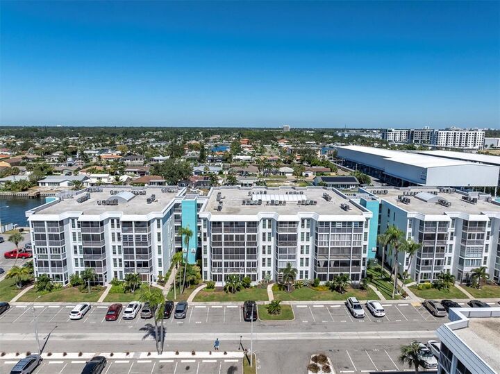 Property Photo: 4902 38th Way S 109 FL 33711