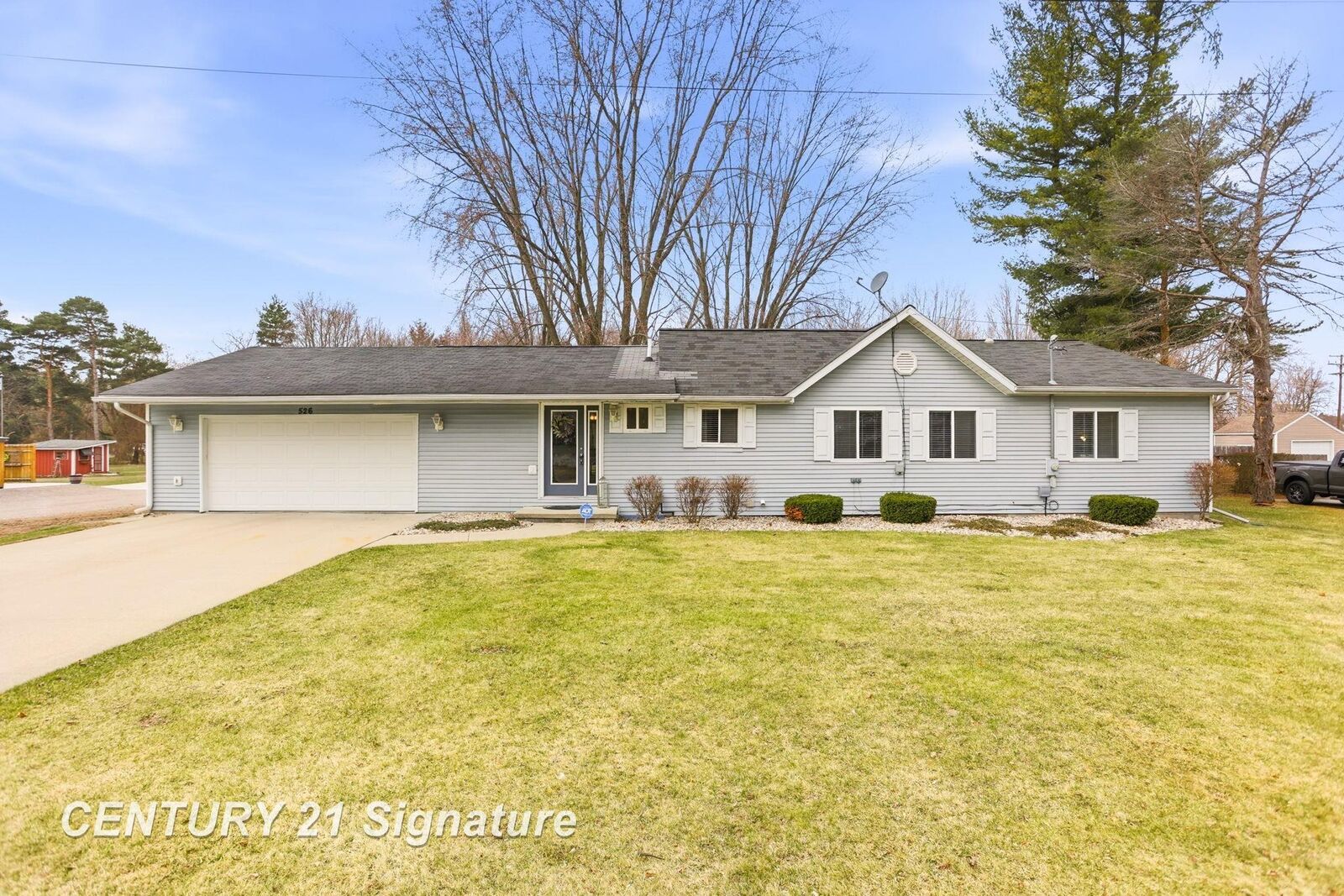 Property Photo: 526 S Maple Street MI 48626