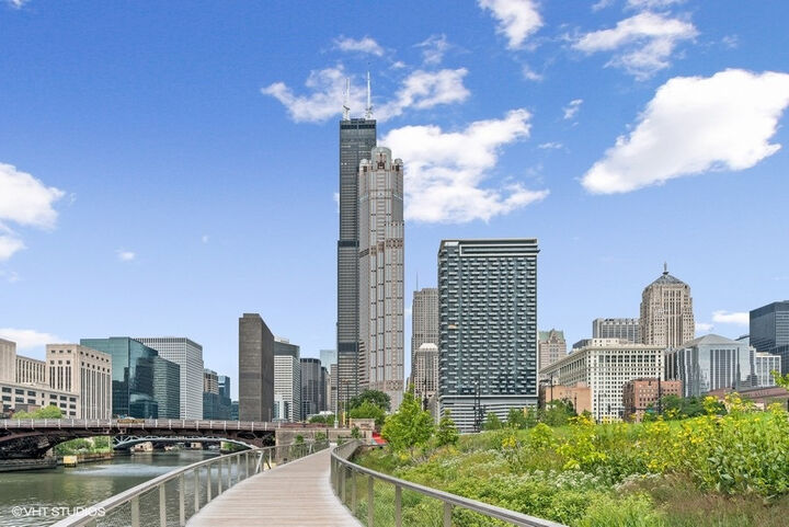 Property Photo:  235 W Van Buren Street 2801  IL 60607 