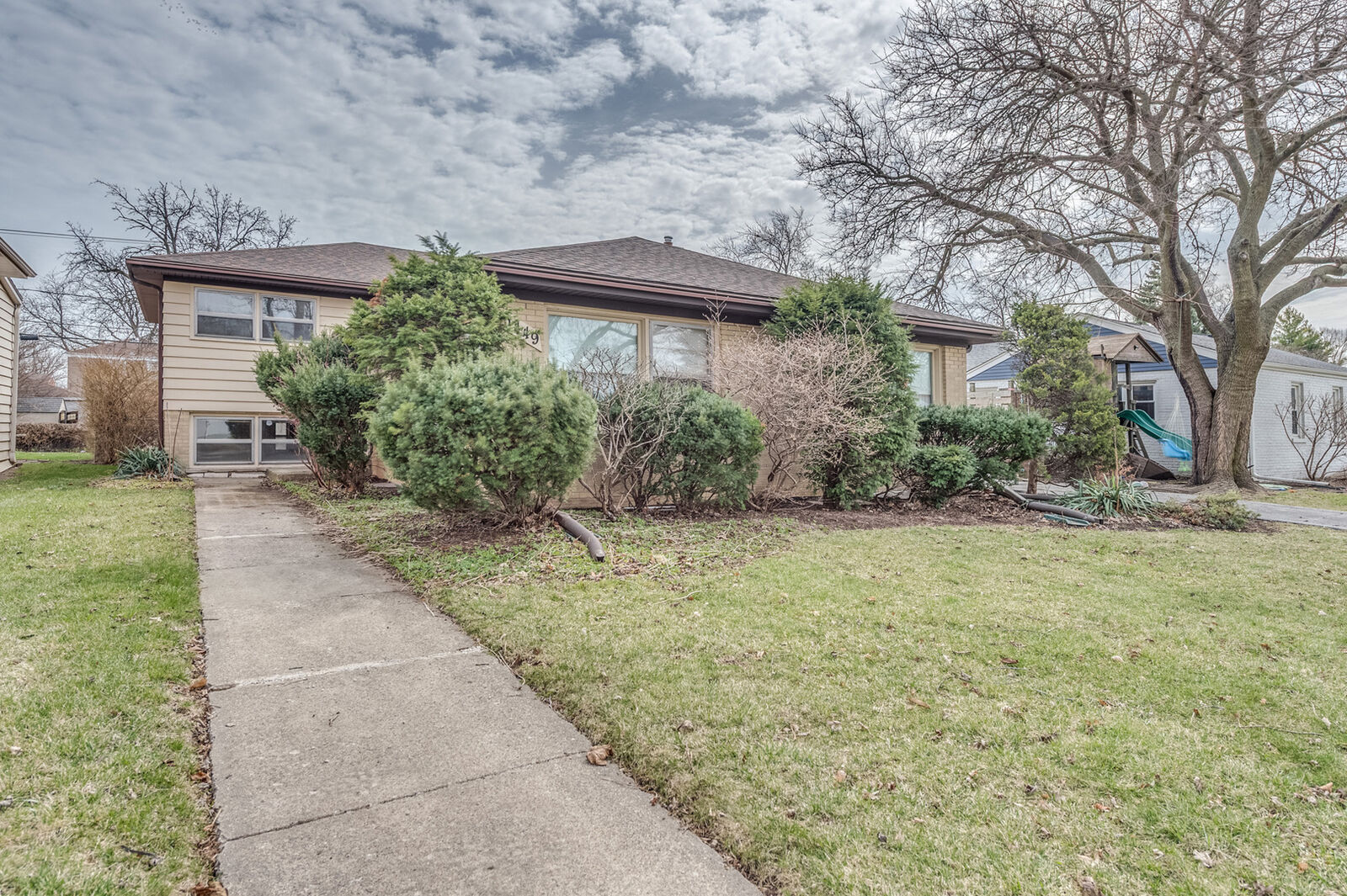 Property Photo:  1449 Norfolk Avenue  IL 60154 