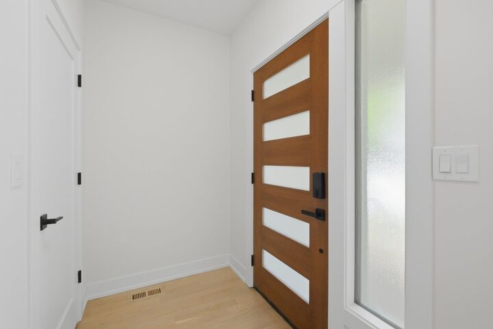 Property Photo:  6707 W Imlay Street  IL 60631 