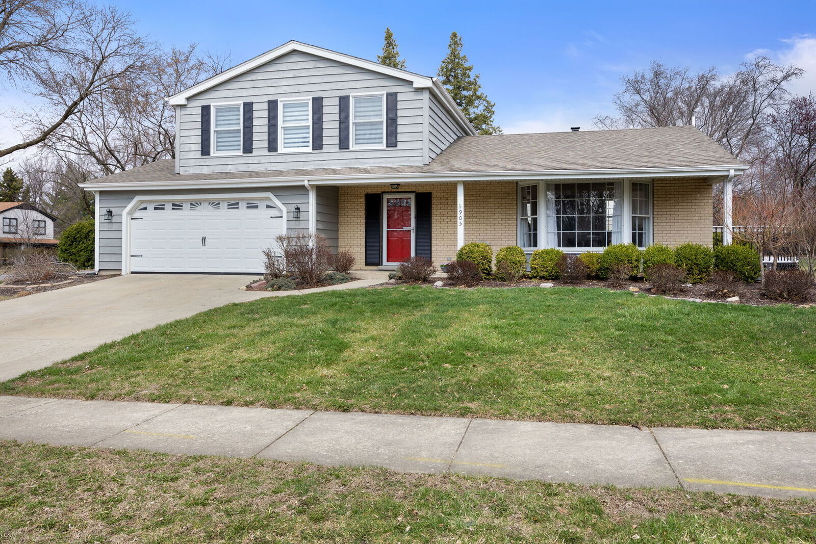 Property Photo: 905 Kennebec Lane IL 60563
