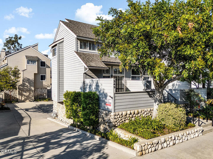 Property Photo:  249 Alpine Street 38  CA 91106 