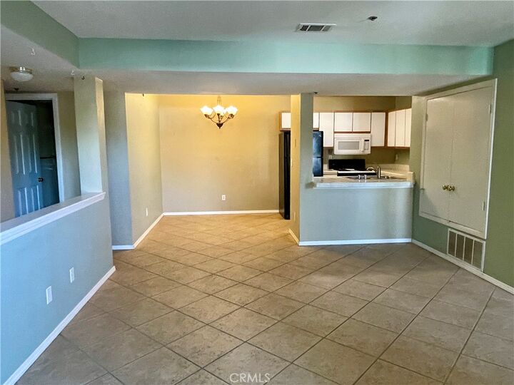 Property Photo:  2475 Village Green  CA 93455 