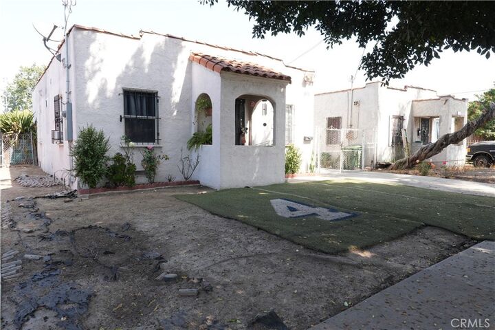 Property Photo:  611 W 91st  CA 90044 