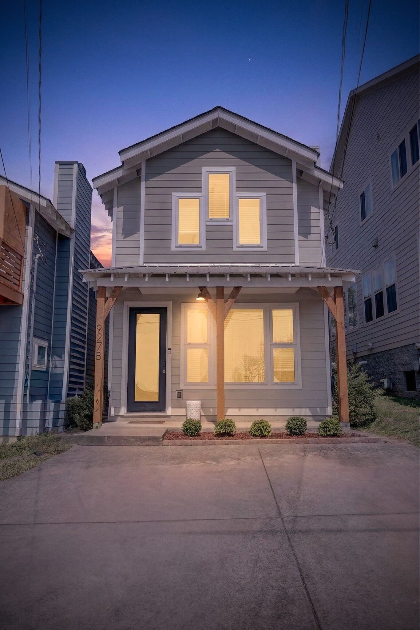 Property Photo:  927B Thomas Ave  TN 37216 