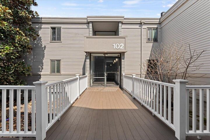 Property Photo:  102 Winding Way  KY 41011 