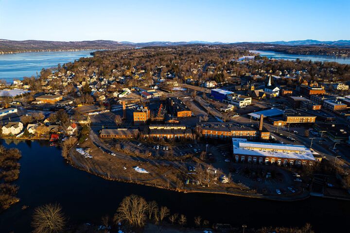 Property Photo:  20 Baldwin Street  NH 03246 