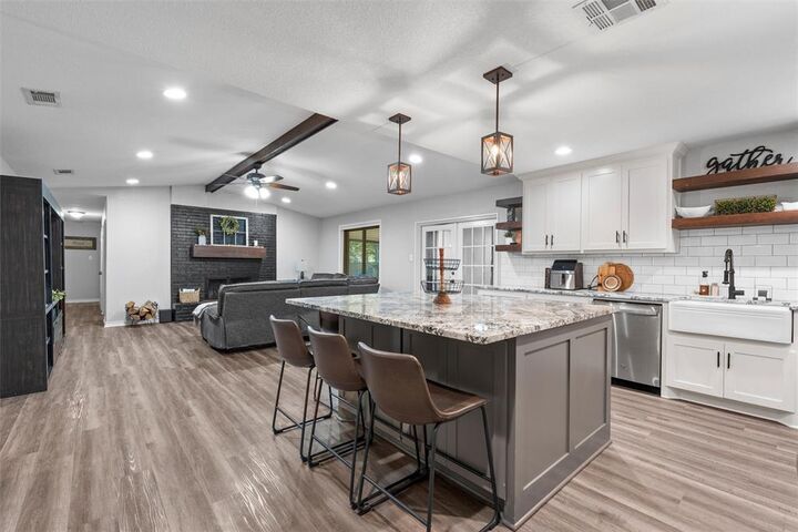 Property Photo:  1002 W Elizabeth Drive  TX 76706 