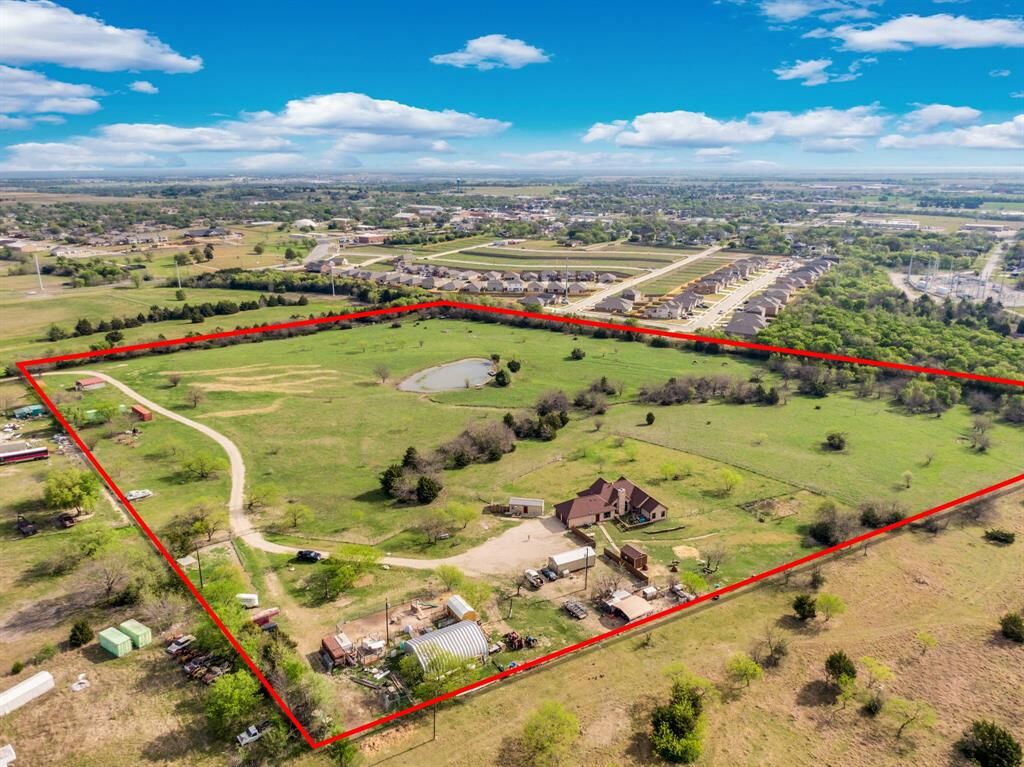 Property Photo: 508 Fm 983 TX 75125