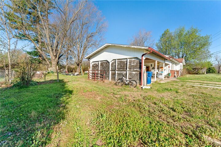 Property Photo:  1434 S Monte NE Road  AR 72756 