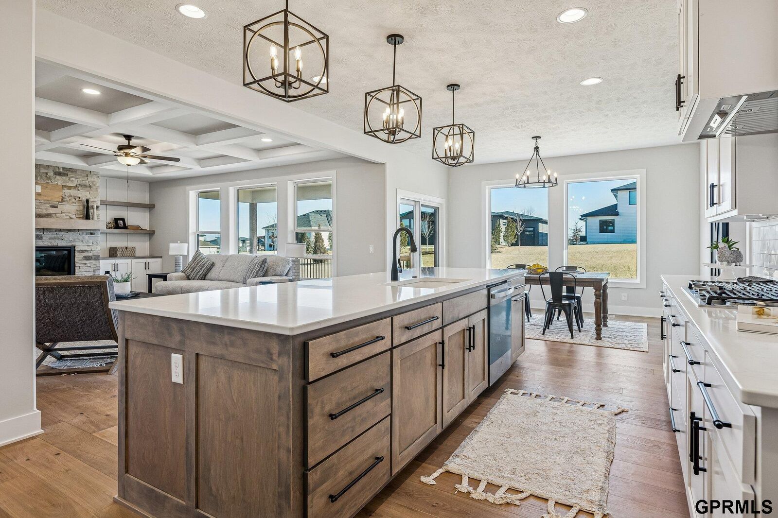 Property Photo: 3901 S 212th Street NE 68022