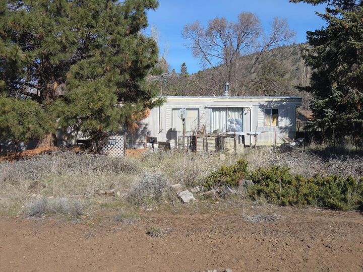 Property Photo: 11727 Clovis Drive OR 97603