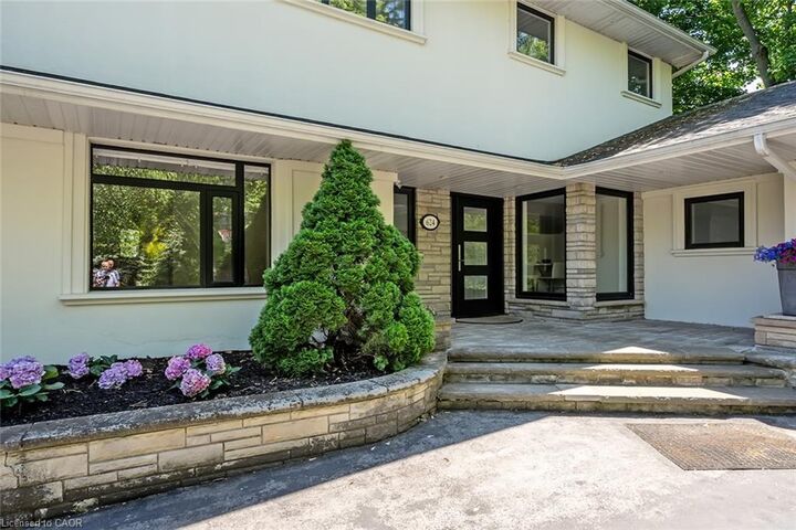 Property Photo: 624 North Shore Boulevard E ON L7T 1X2