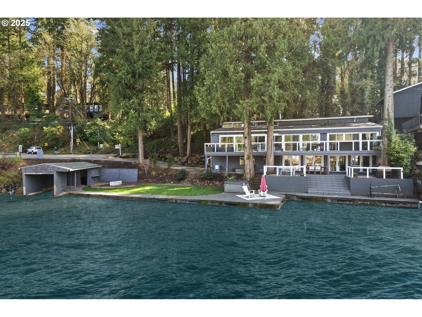 Property Photo: 3220 Southshore Blvd OR 97034