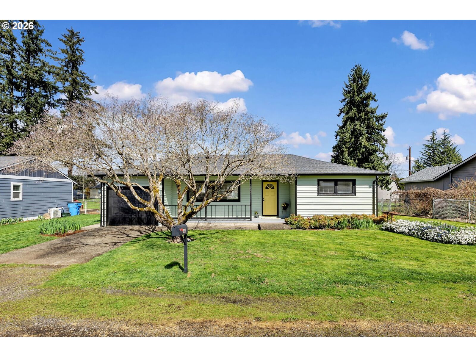 Property Photo: 8924 Boulder Ave WA 98664