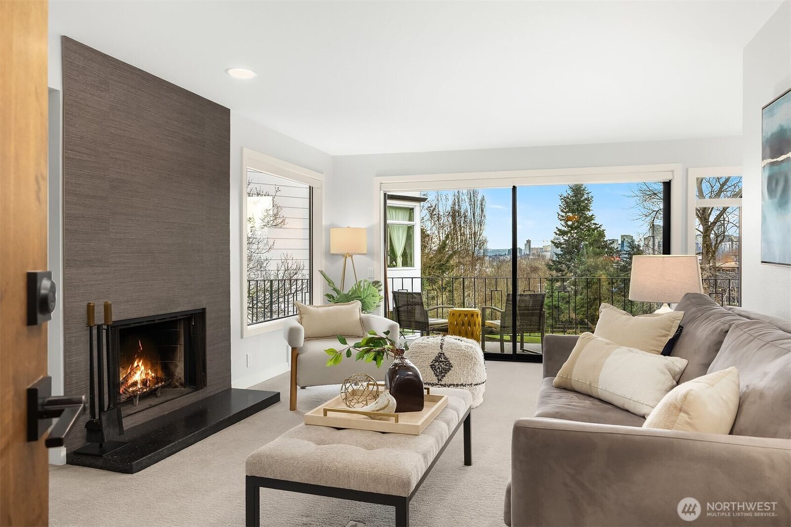Property Photo: 507 Howe Street A WA 98109