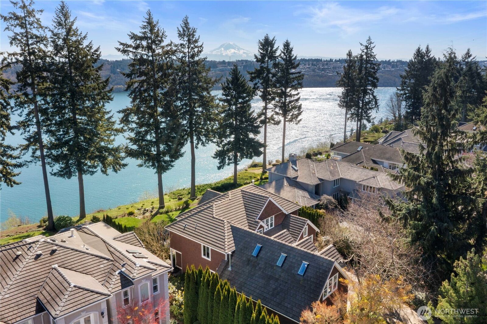 Property Photo:  3307  9th Avenue Ct NW  WA 98335 