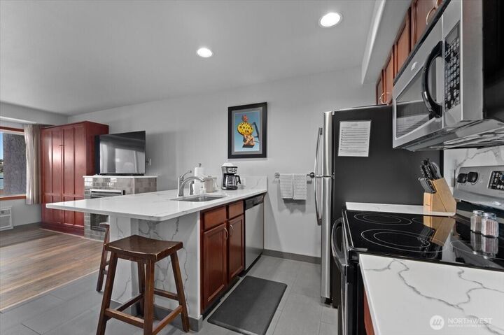 Property Photo:  322 W Woodin Avenue 514  WA 98816 