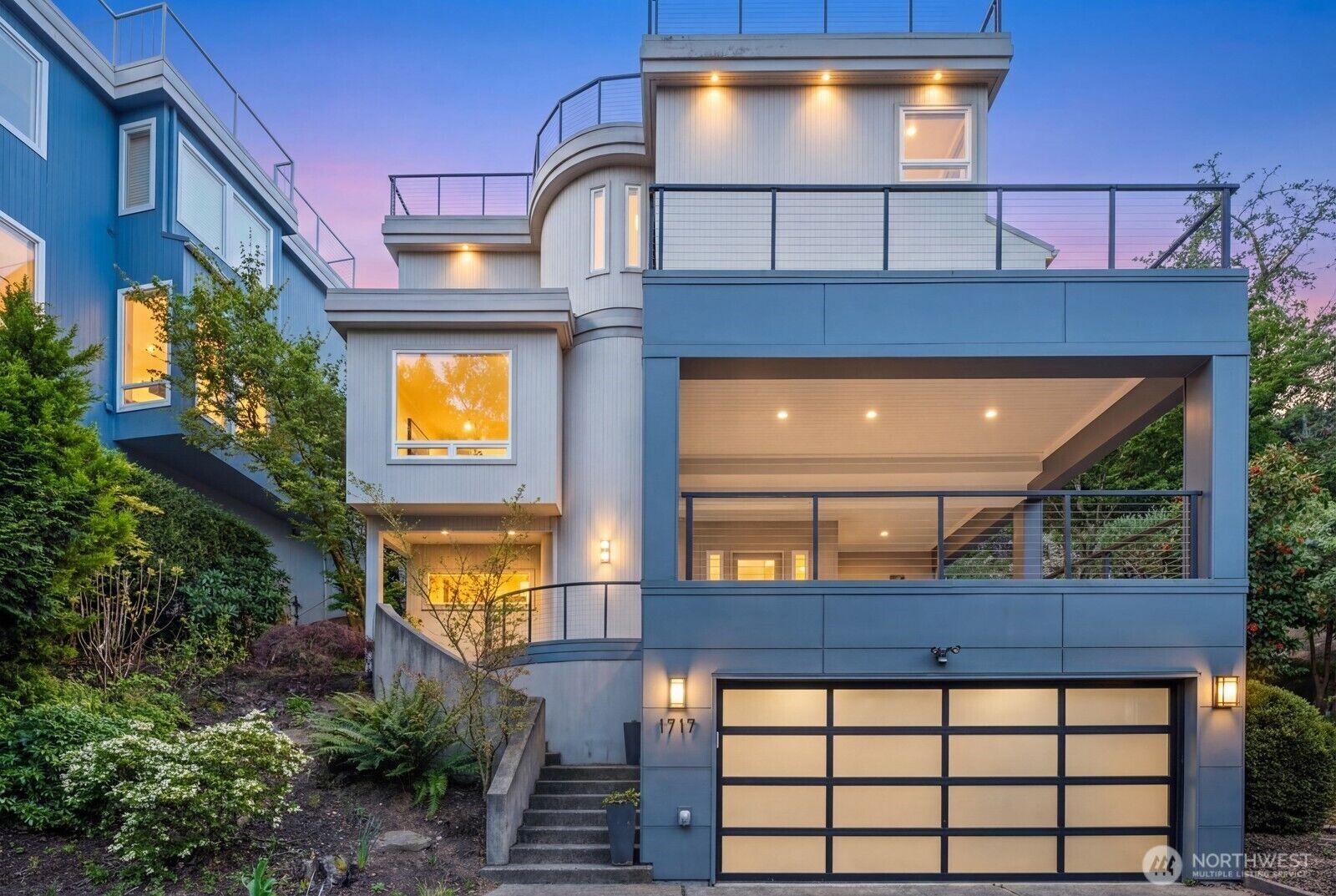 Property Photo:  1717  Ferry Avenue SW  WA 98116 