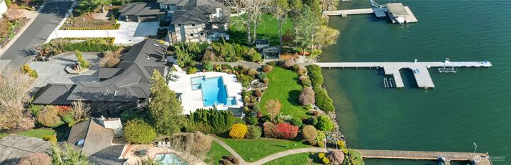 Property Photo:  70  Cascade Ky  WA 98006 