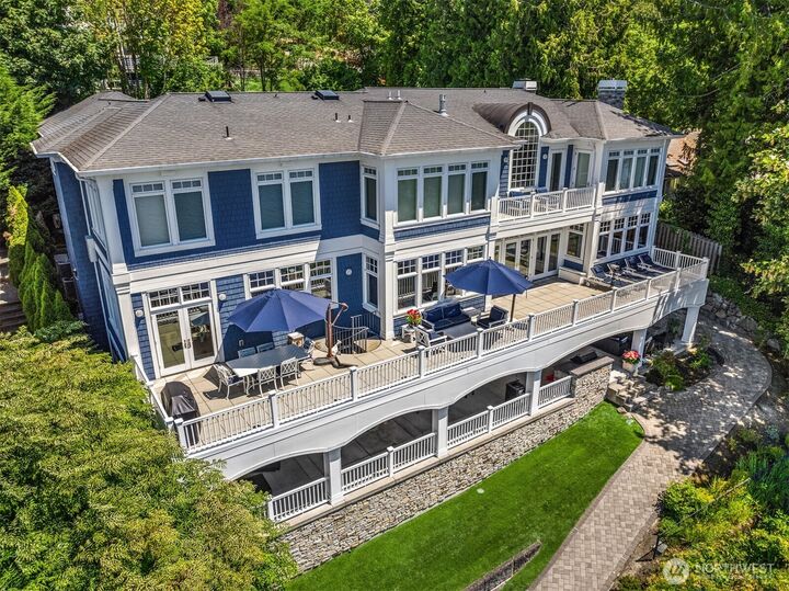 Property Photo:  8233 W Mercer Way  WA 98040 