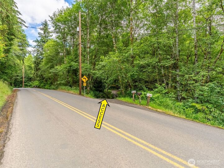Property Photo:  355 E Ragland Road  WA 98632 