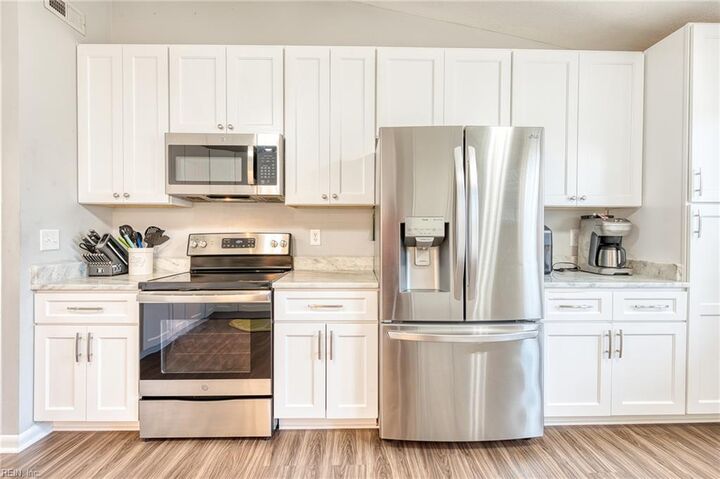 Property Photo:  5 Sundance Pl  VA 23608 