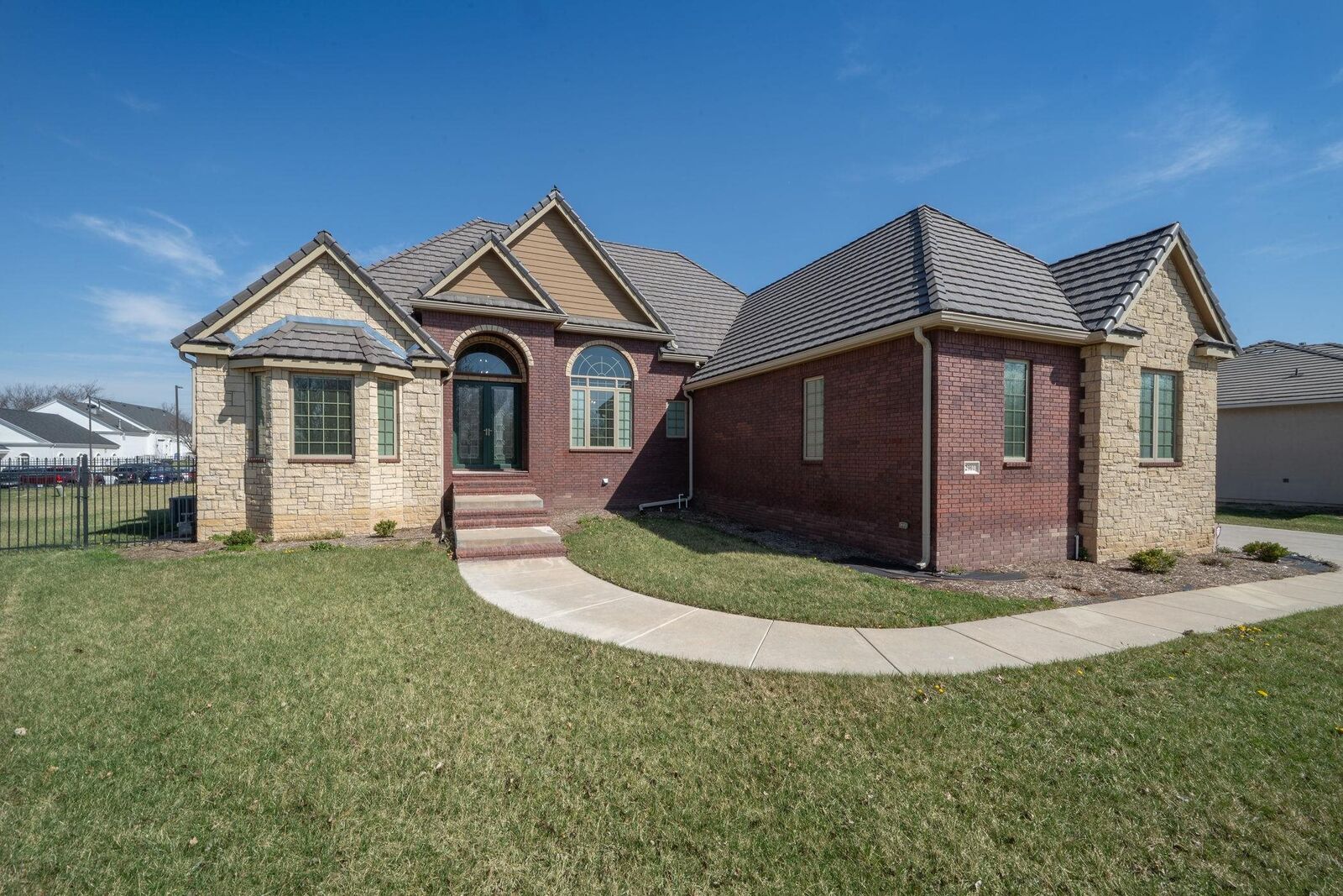 Property Photo: 2901 N Fox Pointe Cir KS 67226