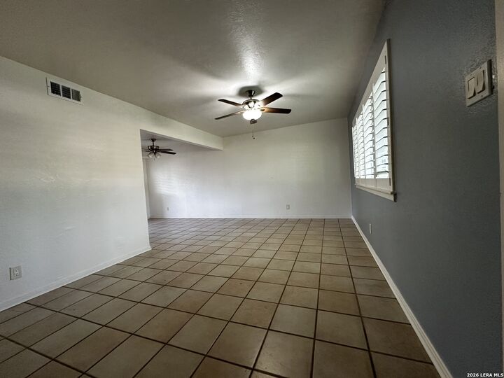 Property Photo:  121 W Silver Sands 121  TX 78216 