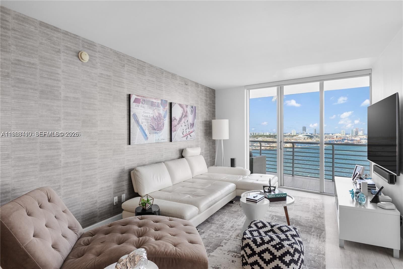 Property Photo: 335 S Biscayne 2309 FL 33131