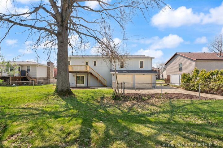 Property Photo: 3015 Creek Ridge Drive IN 47150