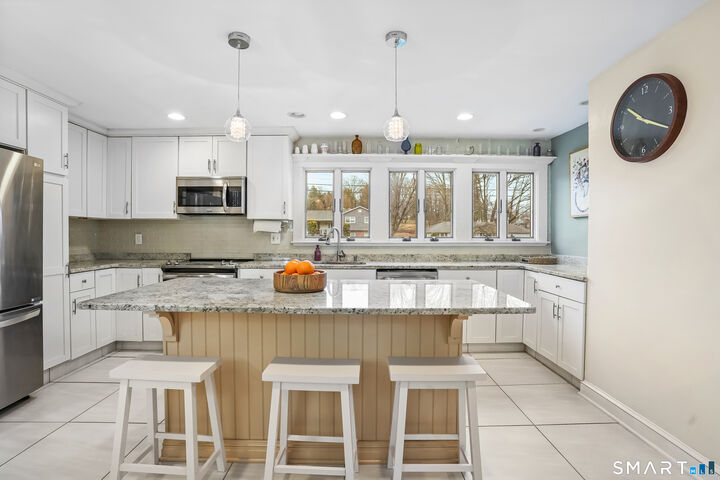 Property Photo:  766 Paradise Avenue  CT 06514 