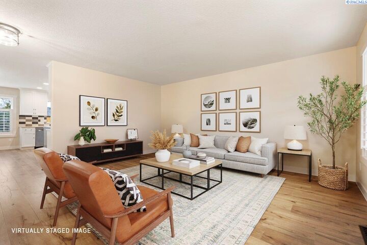 Property Photo: 1708 W 31st Ave WA 99337