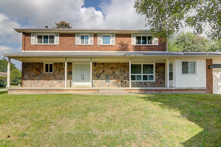 Property Photo: 57 Laureleaf Road ON L3T 2X9