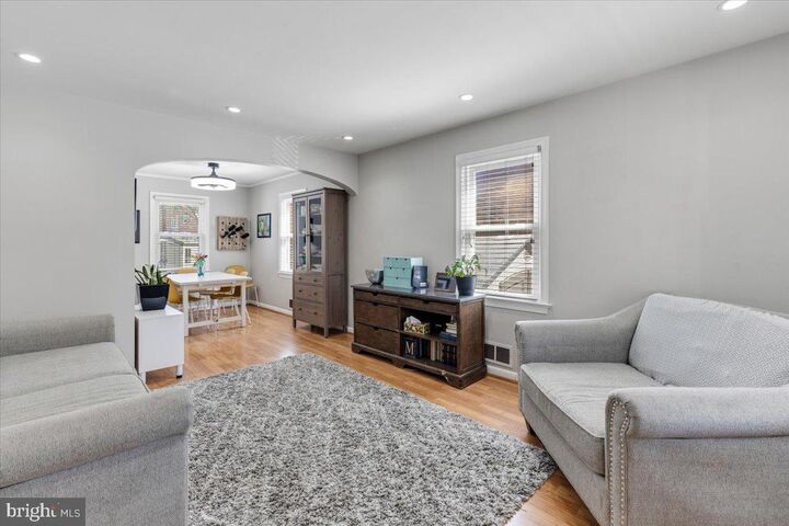 Property Photo:  411 S Veitch Street  VA 22204 