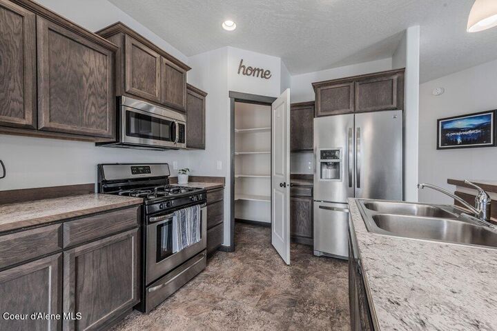 Property Photo:  8361 N Scotsworth St  ID 83854 