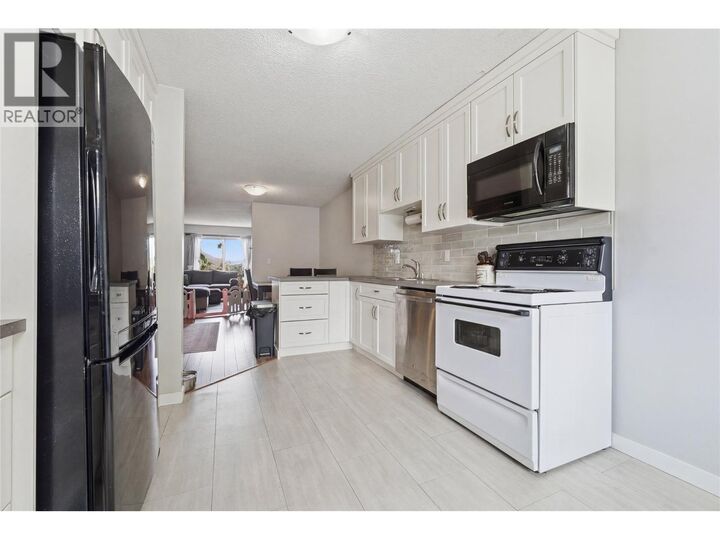 Property Photo:  3807 15 Avenue  BC V1T 7Z8 