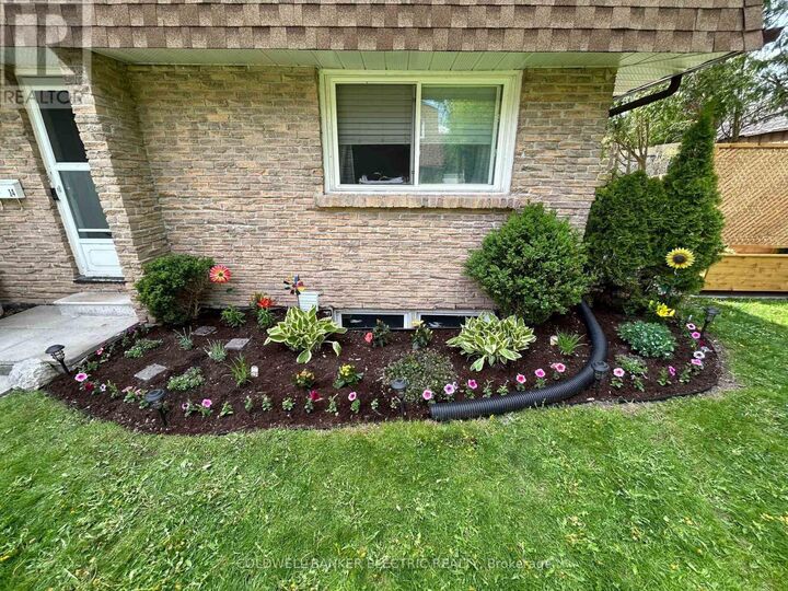 Property Photo:  740 Chamberlain Street 14  ON K9J 4M3 