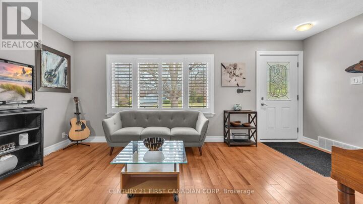 Property Photo:  1499 North Vernon Avenue  ON N5X 1N7 