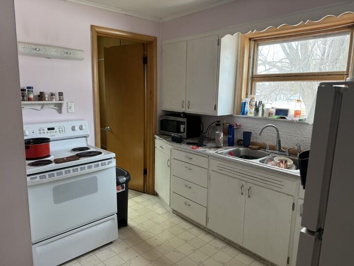 Property Photo:  618 Deleglise Street  WI 54409 