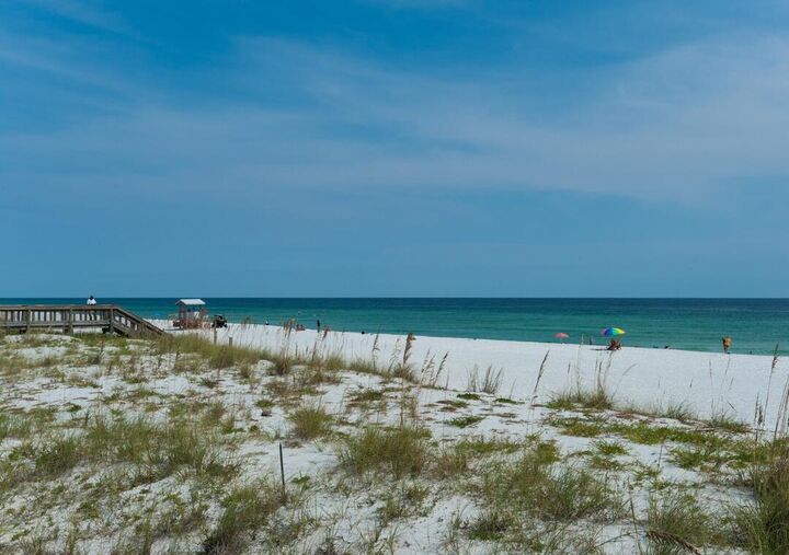 Property Photo:  1477 Seaside Circle  FL 32566 