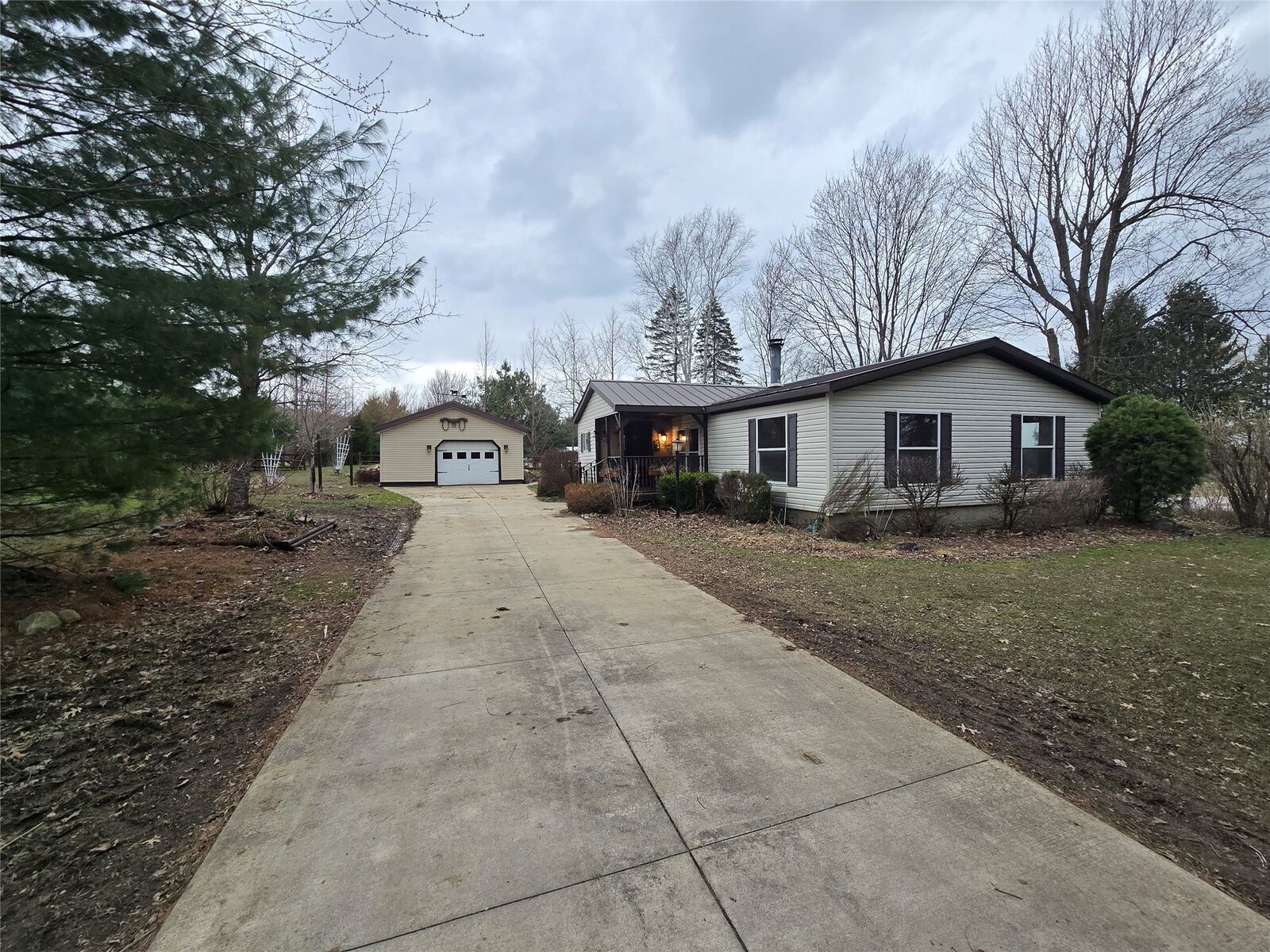 Property Photo:  12804 Plank Road  PA 16441 