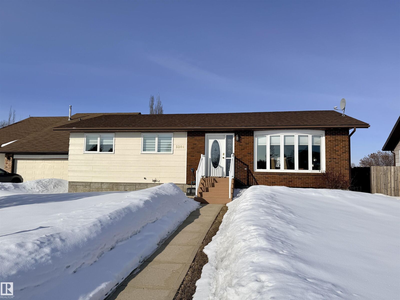 Photo de la propriété:  5206 55A Street  AB T0A 3A1 